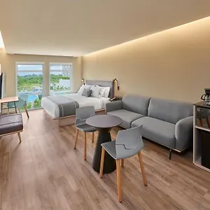 Express By Marriott Aeropuerto Riviera Hotel